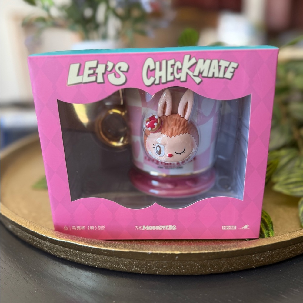 THE MONSTERS Let's Checkmate
Series-Mug Pink